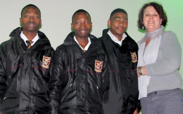Themba, Thembasile, Marco en me Helene Segal